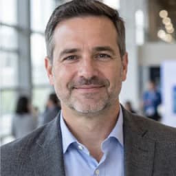 Fernando L., Director de operaciones