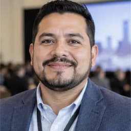 Nicolás T., Responsable de comunicaciones