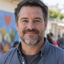 Mateo S., Responsable de programas