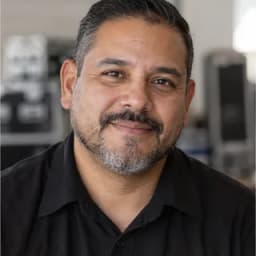 Martín R., Director de operaciones